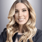 Jennifer Baribeau headshot